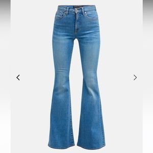 BRAND NEW. Veronica Beard Sheridan bell bottom jeans. Still in packaging